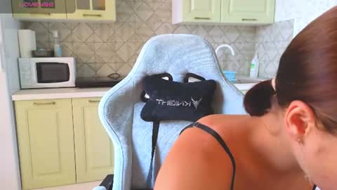 Mia online show from July 2026 10:02:02 AM