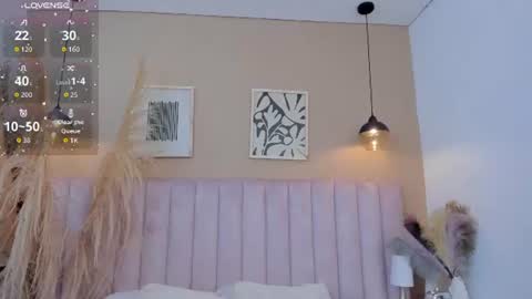 mia__bailey_ online show from June 2026 08:10:01 PM