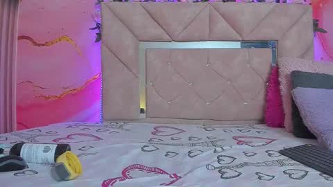 mia__blaze_ online show from December 2025 03:11:02 AM