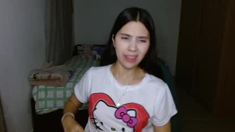 Mia online show from September 2025 03:21:02 AM