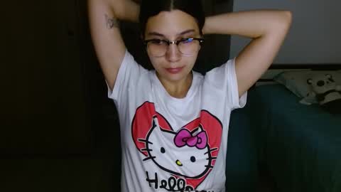 Mia online show from February 2026 04:24:02 AM