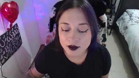 mia online show from February 2025 09:01:01 PM