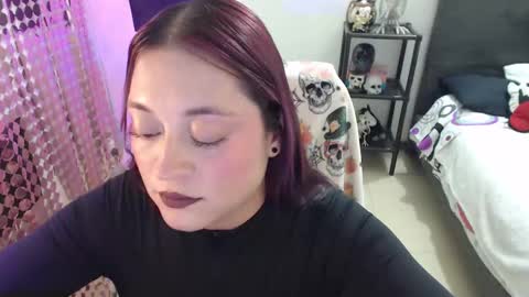 mia online show from September 2025 12:43:02 AM