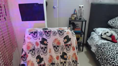 mia online show from September 2025 09:52:02 PM