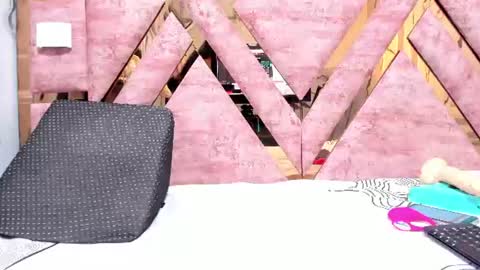 Snapshot of mia_alvares chatting on July 2026 11:48:01 AM Mia online show from July 2026 11:48:01 AM