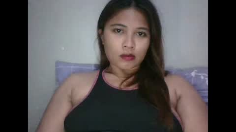 Snapshot of mia_bella04 chatting on January 2025 01:53:01 AM mia_bella04 online show from January 2025 01:53:01 AM