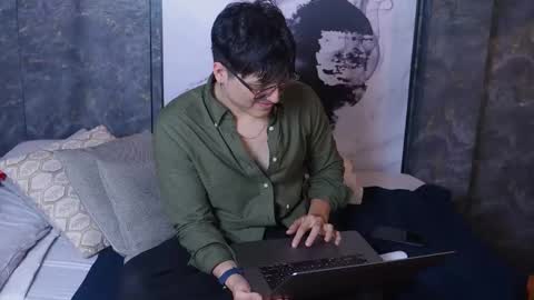 Belmont and Mia online show from April 2026 06:46:01 PM