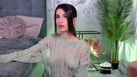 Freya Allen online show from January 2025 09:25:02 PM