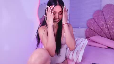 Snapshot of mia_collenss chatting on July 2026 04:19:01 AM Mia online show from July 2026 04:19:01 AM