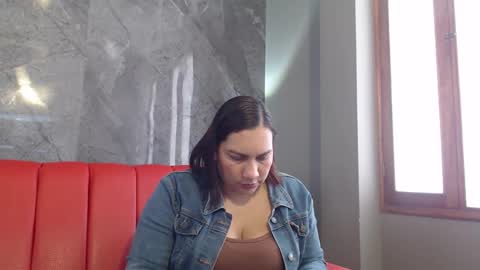 Mia online show from March 2026 05:05:01 PM