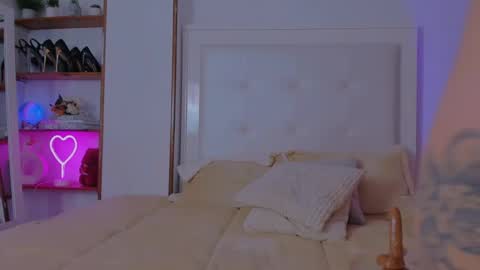 Snapshot of mia_daniellshot chatting on March 2025 02:23:02 PM Sarah Luna online show from March 2025 02:23:02 PM