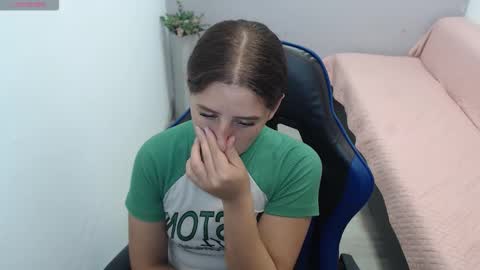 Mia online show from February 2026 01:51:02 PM