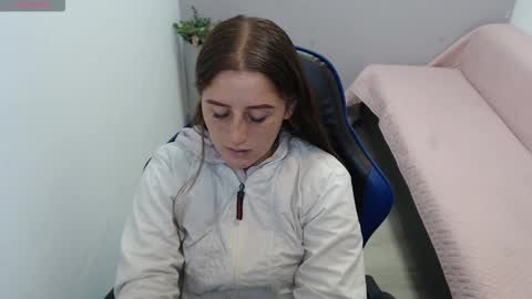 Mia online show from February 2026 02:06:02 PM