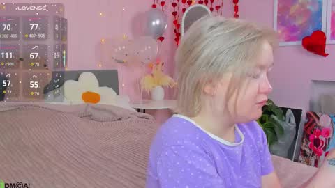 Mia online show from February 2026 03:04:01 AM