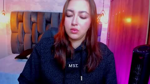 mia_ferrer18 online show from July 2026 03:47:01 PM