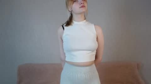 Mia online show from January 2026 12:54:02 PM