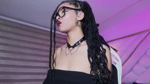 Mia online show from March 2026 02:16:02 AM