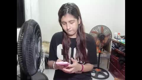 izzy online show from November 2025 10:23:02 PM