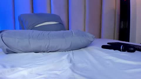  I am Mia  online show from September 2025 03:39:02 PM