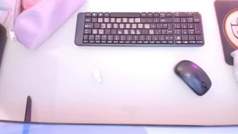 Snapshot of mia_jonnees chatting on November 2025 12:06:01 PM online show from November 2025 12:06:01 PM