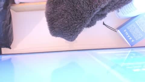 Snapshot of mia_jonnees chatting on November 2025 12:08:02 PM online show from November 2025 12:08:02 PM