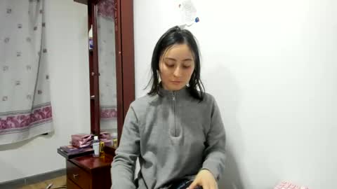 Snapshot of mia_kanee chatting on December 2024 10:13:02 PM mia kaneee online show from December 2024 10:13:02 PM