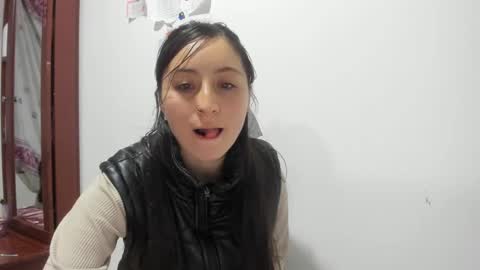 Snapshot of mia_kanee chatting on February 2025 12:41:01 AM mia kaneee online show from February 2025 12:41:01 AM