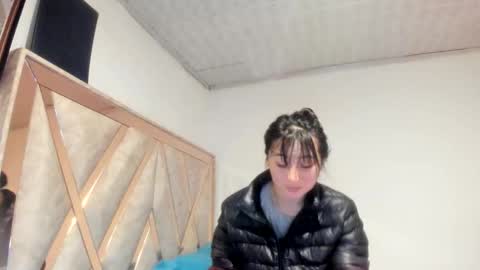 mia kaneee online show from December 2025 04:10:02 AM