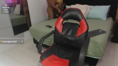 Mia online show from February 2026 07:47:02 PM