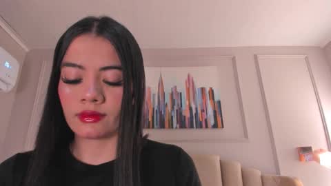 Mia online show from January 2026 02:14:01 AM