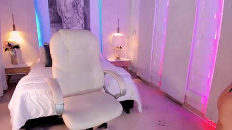 Mia Lane online show from June 2026 08:44:01 PM
