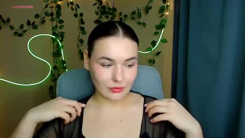 mia_lemm online show from February 2026 07:57:02 AM