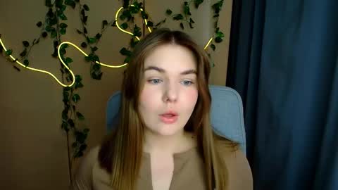 mia_lemm online show from April 2026 06:36:01 AM