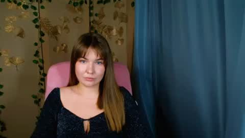 mia_lemm online show from July 2026 10:21:02 AM