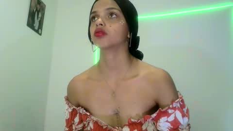 Snapshot of mia_lucy_21 chatting on September 2025 06:22:01 PM mia lucy 21 online show from September 2025 06:22:01 PM