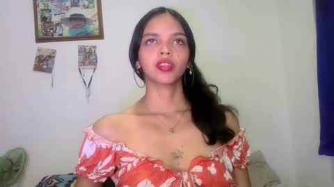 Snapshot of mia_lucy_21 chatting on December 2025 08:27:01 PM mia lucy 21 online show from December 2025 08:27:01 PM