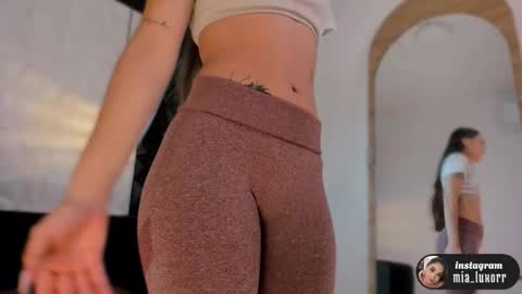 Snapshot of mia_luxor chatting on February 2026 11:51:01 AM mia_luxor online show from February 2026 11:51:01 AM