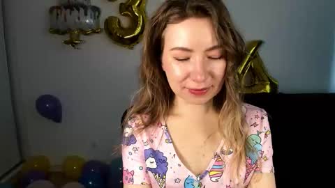 Mia online show from April 2026 06:35:02 AM