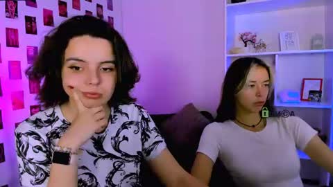 mia_mooon_ online show from June 2026 08:39:01 AM