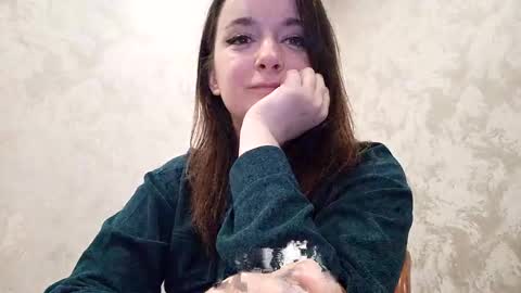 Snapshot of mia_muuur chatting on November 2025 09:31:02 AM Mia online show from November 2025 09:31:02 AM