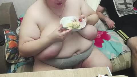 mia_muv online show from May 2026 06:20:01 PM
