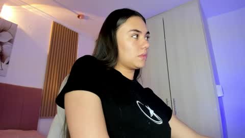 Mia Nevaeh - follow me online show from April 2026 02:34:01 AM