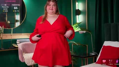 Snapshot of mia_of_your_dreams chatting on June 2026 05:47:02 PM Sweet Mia online show from June 2026 05:47:02 PM