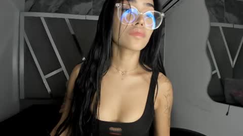 mia_petiteht online show from June 2026 08:58:01 PM
