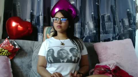 Mia  online show from February 2025 10:20:01 PM