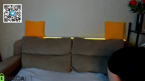 Mia online show from October 2025 01:17:02 AM