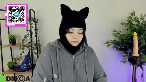 Mia online show from January 2026 01:21:02 AM