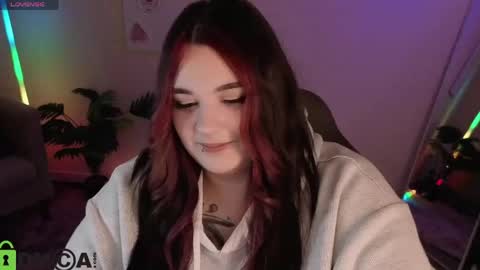 Mia online show from April 2026 01:31:02 AM