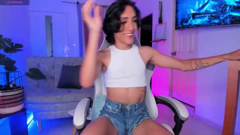 Mia online show from November 2025 02:34:02 AM