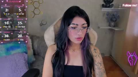 Mia online show from June 2026 01:33:01 PM